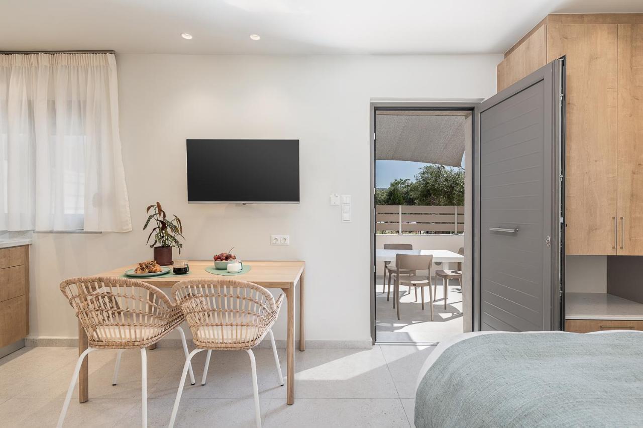 Margiani Studio Apartment Chania  Bagian luar foto